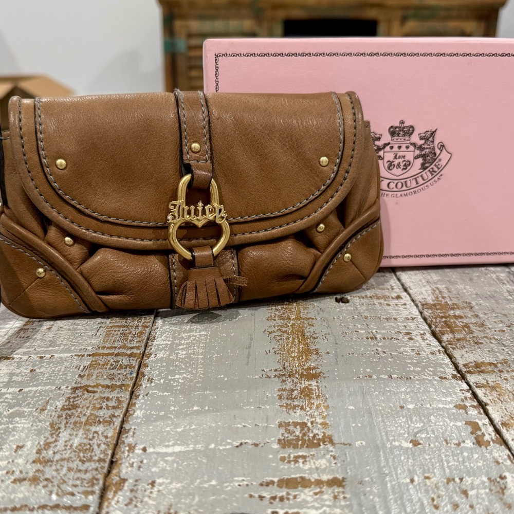 Juicy Couture Y2K Genuine Leather Wristlet / Clutch / Wallet